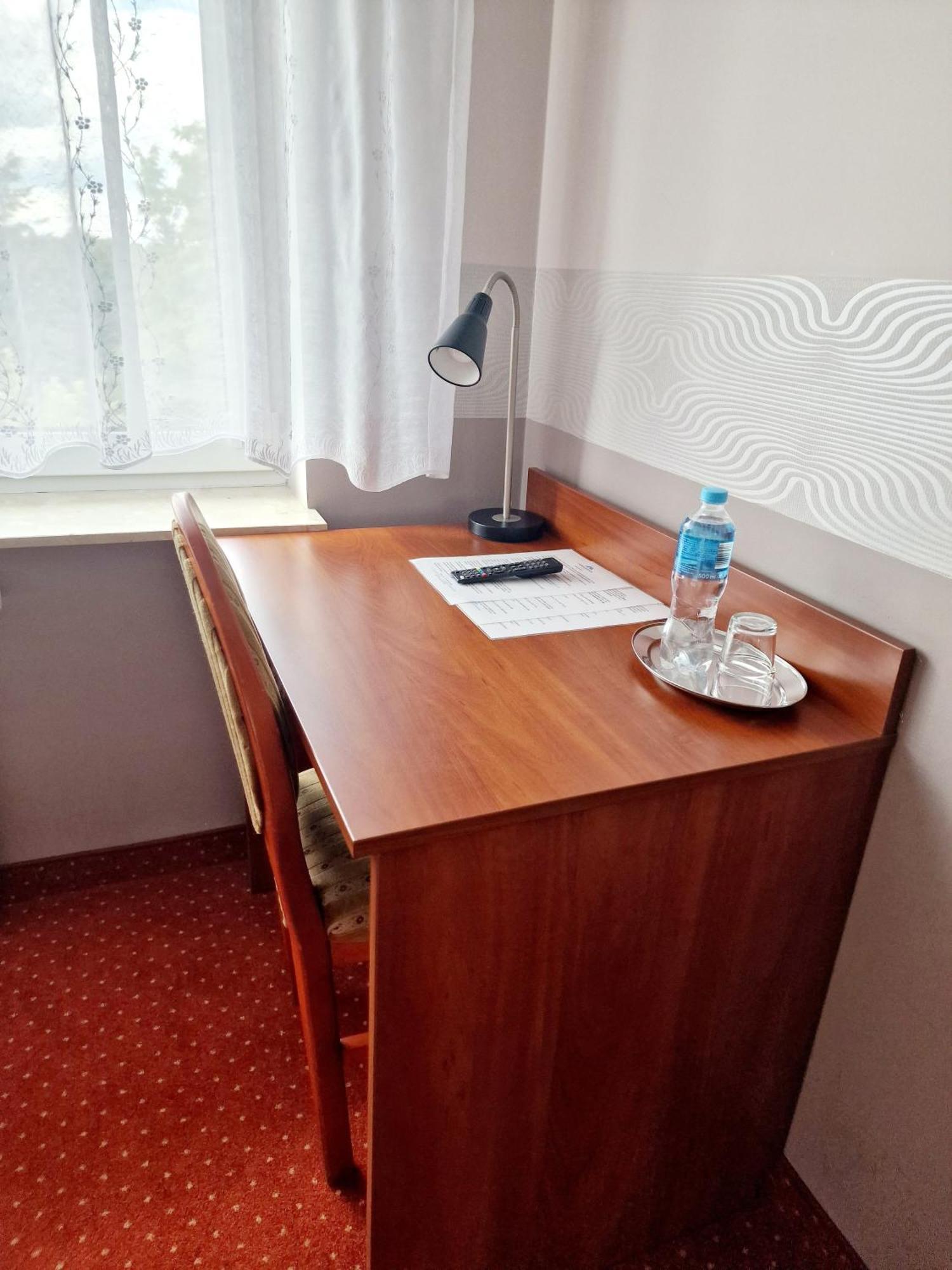 Hotel Podroznik Koszuty Exteriör bild