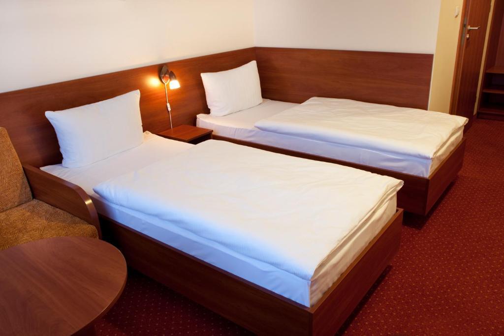 Hotel Podroznik Koszuty Rum bild